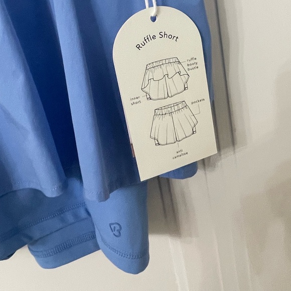 Blogilates Ruffle Shorts Cool Blue Athletic Running Dance Size Large NWT - Picture 6 of 8